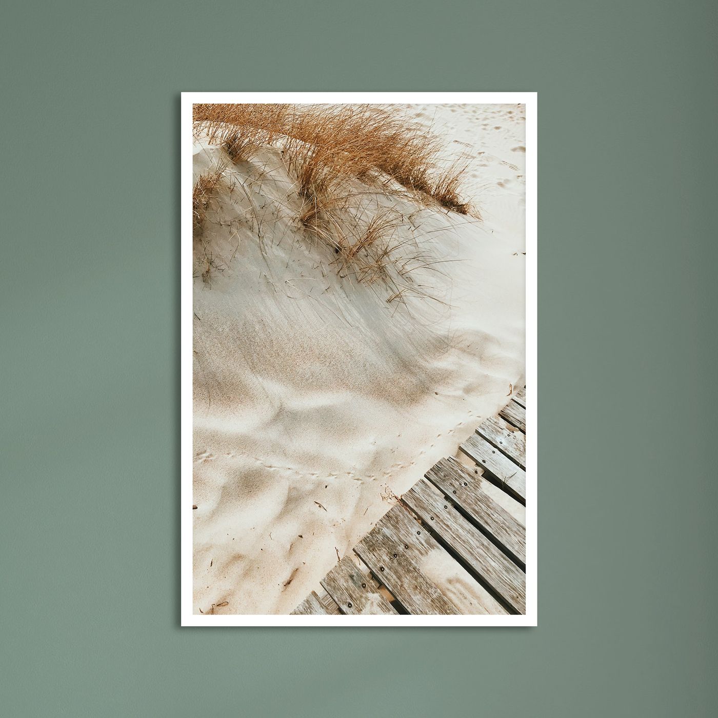 Постер "Песок сквозь пальцы" Черный, Белый, Дерево A4 [21×30] , A3 [30x40], A2 [40x60]