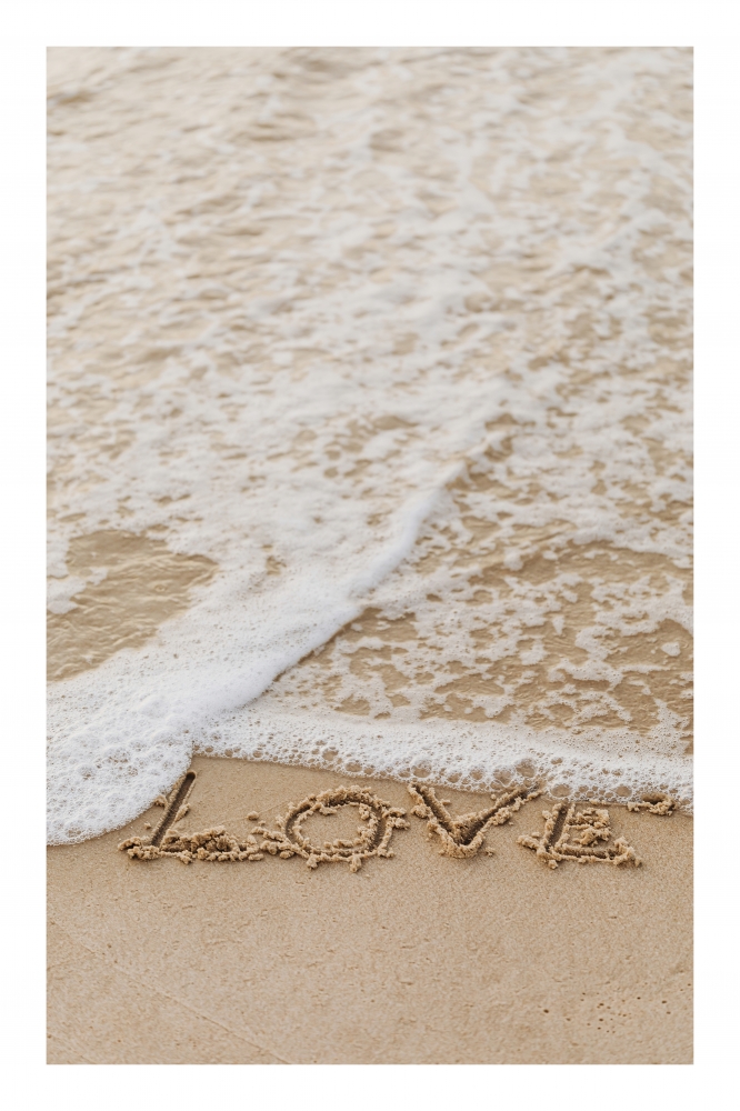 Постер "Любовь на песке" Черный, Белый, Дерево A4 [21×30] , A3 [30x40], A2 [40x60]